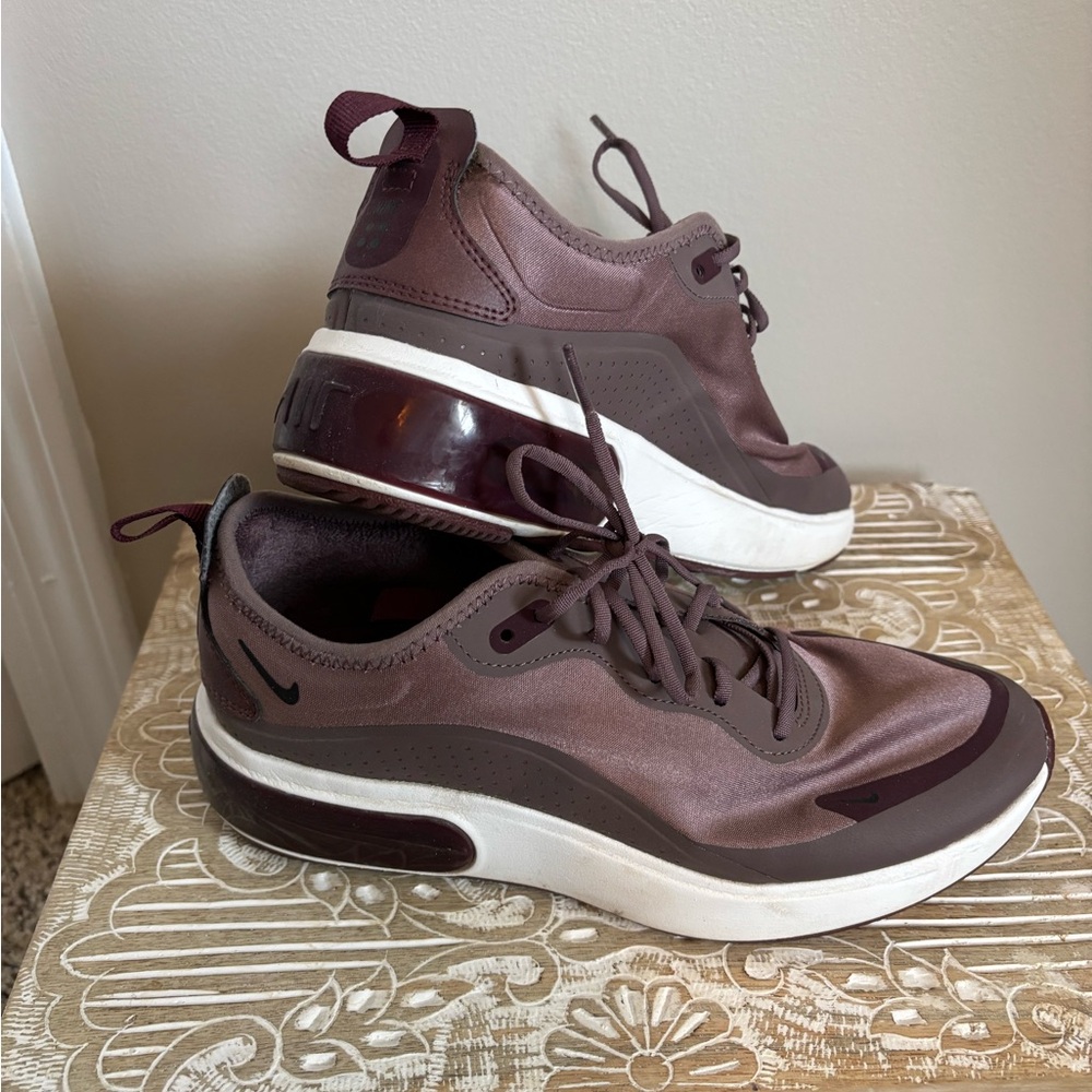 Nike Airmax Maroon Athletic Shoes with White Soles